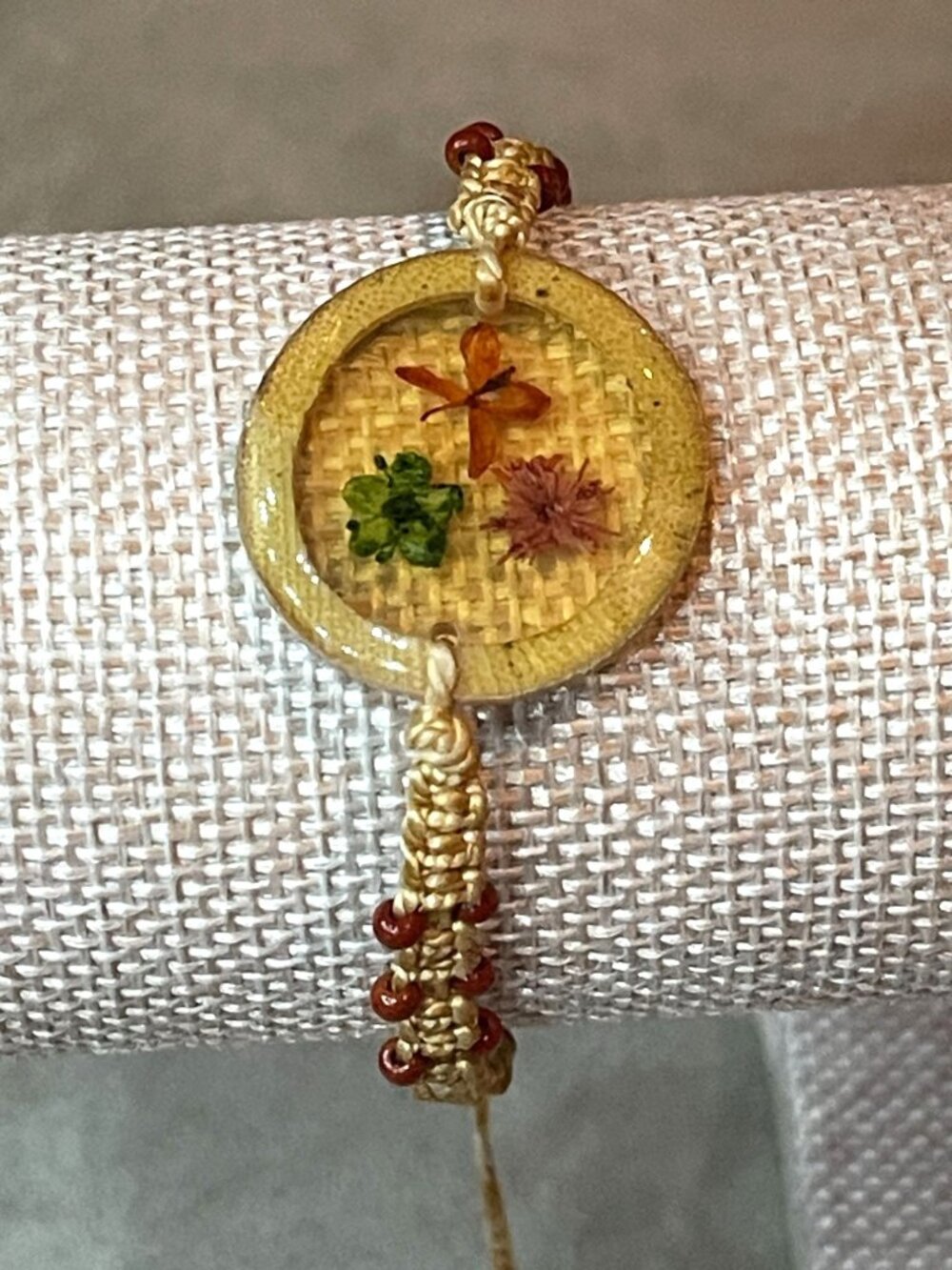 WV Arts & Crafts Festival Pressed Flower Resin Charm Macrame Adjustable Bracelet